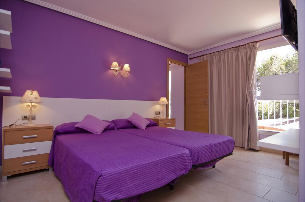 Hostal Cala Boix Es Cana Exterior foto