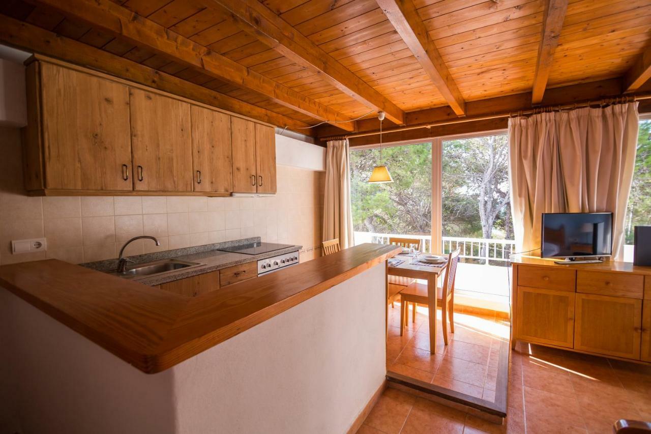 Hostal Cala Boix Es Cana Exterior foto